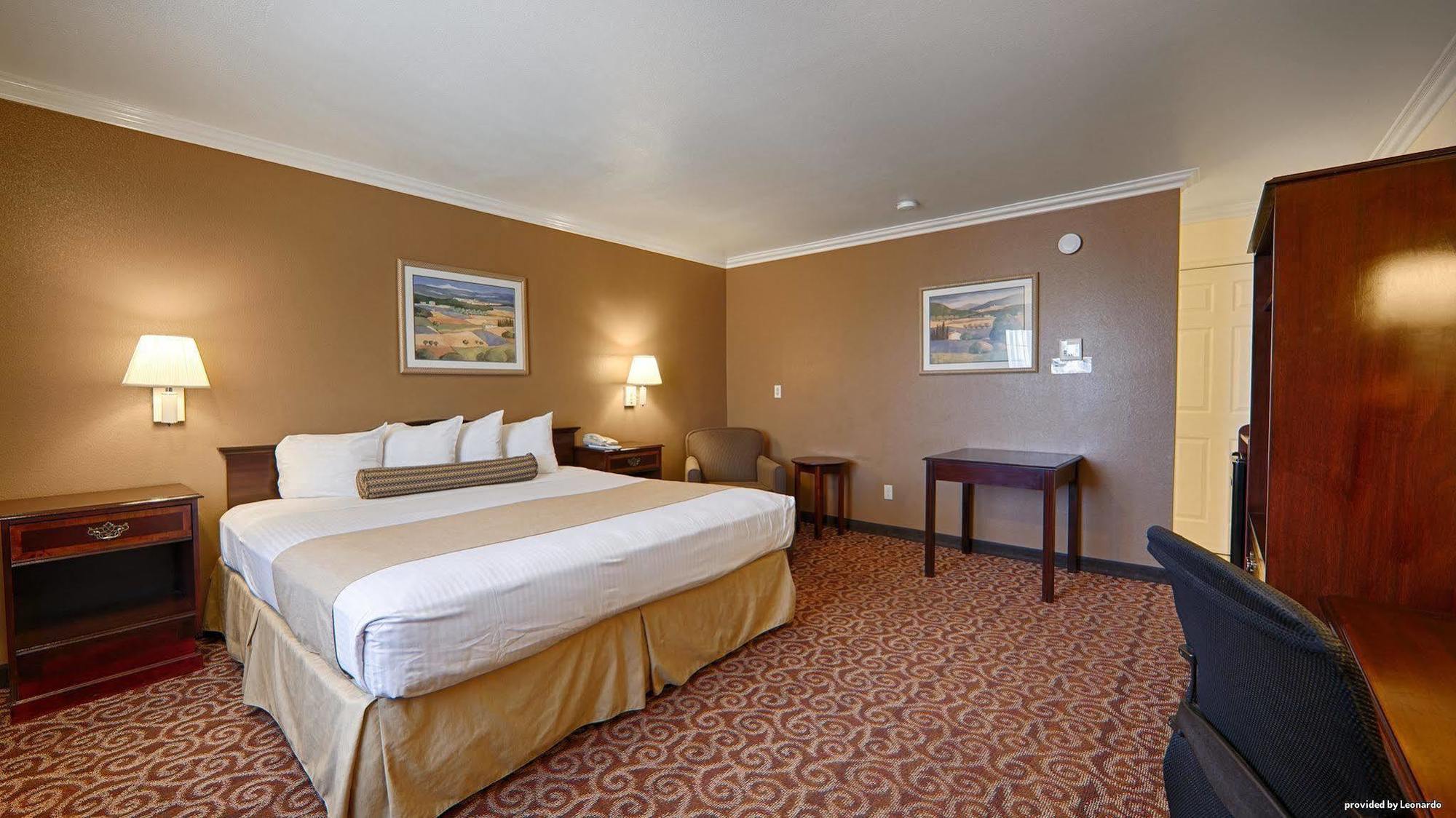 Surestay Hotel By Best Western Холлистер Экстерьер фото