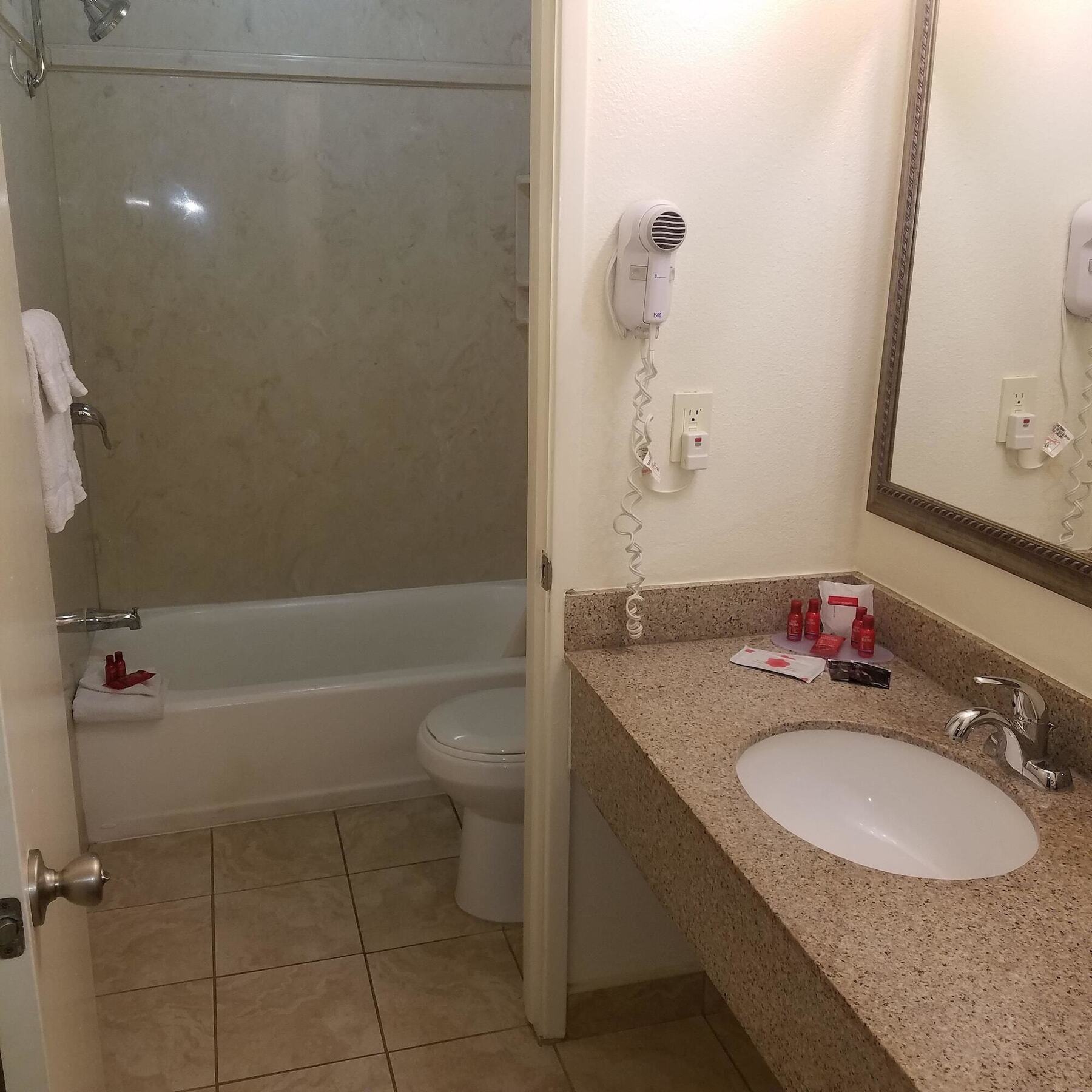 Surestay Hotel By Best Western Холлистер Экстерьер фото