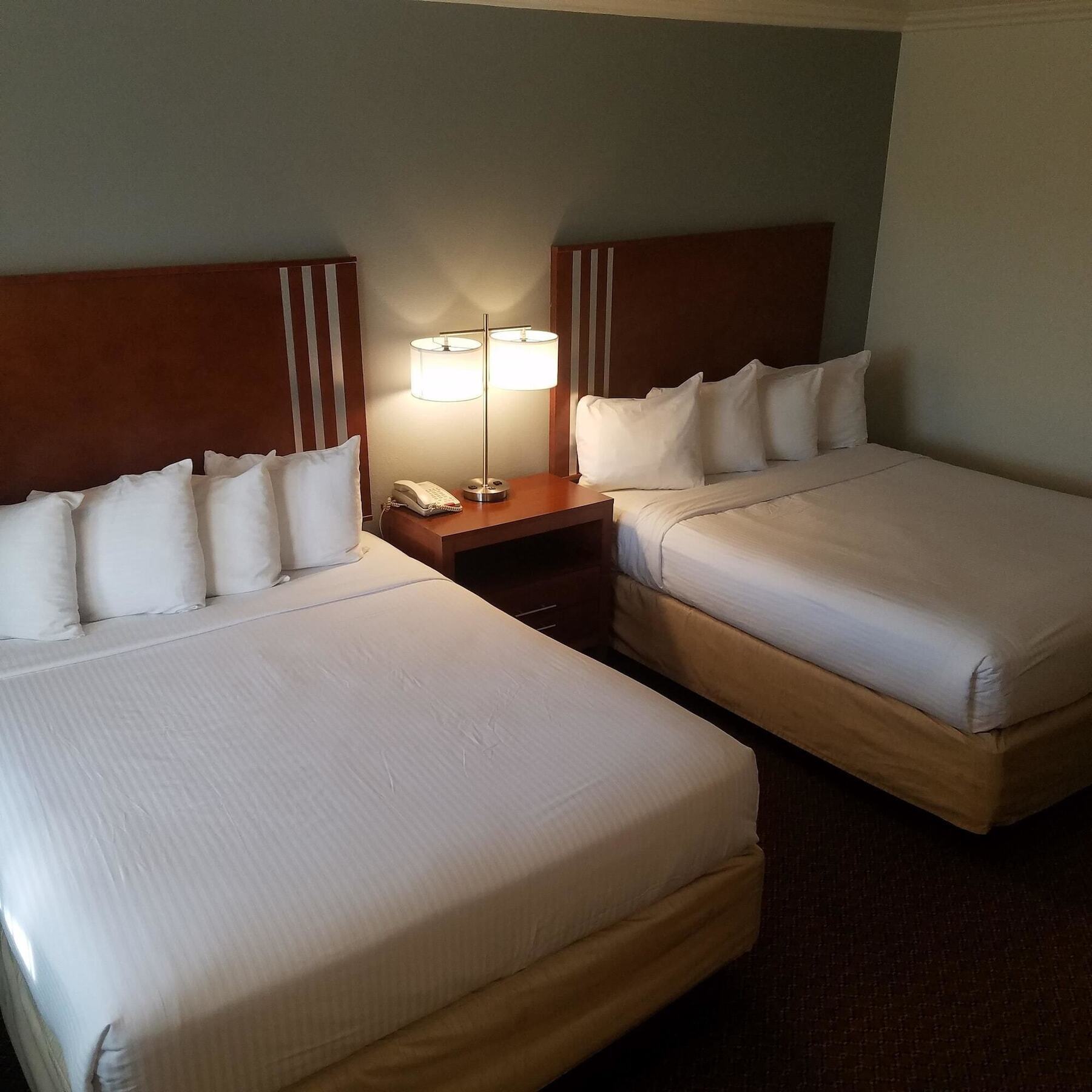 Surestay Hotel By Best Western Холлистер Экстерьер фото